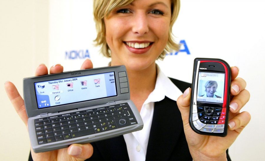 "Женский" Nokia 7610 и "мужской" Nokia 9200 смартфоны в сравнении