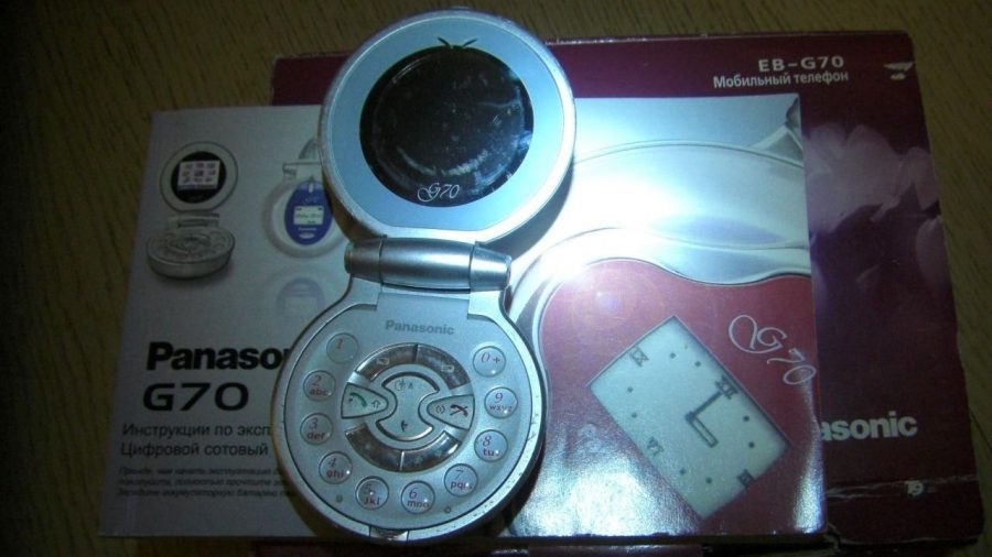 Легендарная "пудреница" Panasonic G70 как пример классического телефона для женщин