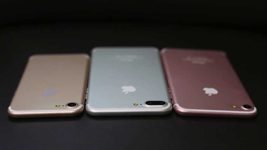 Предполагаемые прототипы Apple iPhone 7, iPhone 7 Pro и iPhone 7 Plus (слева направо)
