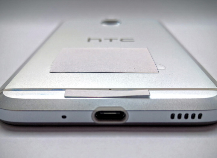 HTC Bolt имеет разъем USB Type-C